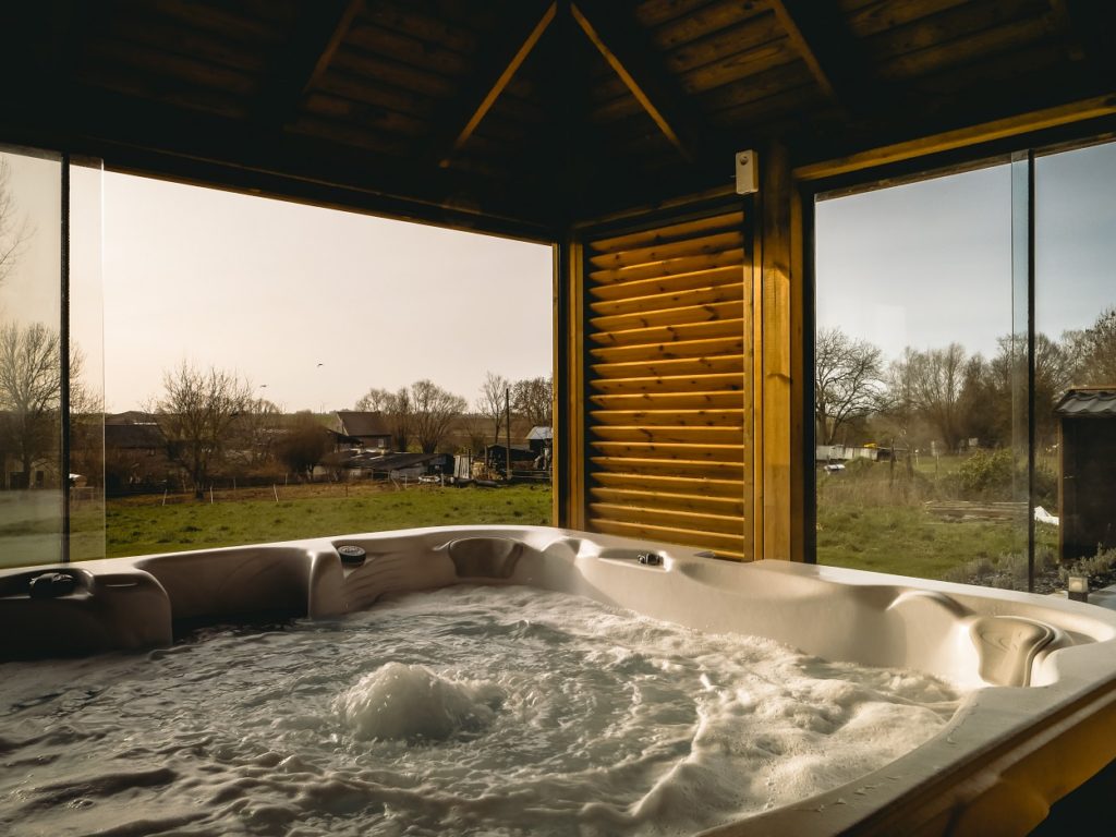 Le Paradis d’Henri gîte avec Wellness en Hesbaye Ju on the road